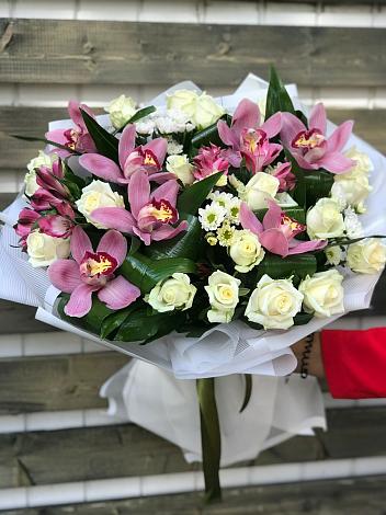 Букет цветов из: Розы и Хризантемы в Степаньково