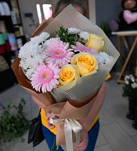 Букет цветов из:  Герберы, Розы и Хризантемы в Степаньково