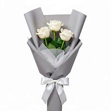 Букет 3 белые розы в Степаньково