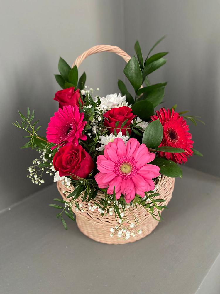 Цветочная композиция из Розы, Хризантемы и Герберы в корзине в Степаньково