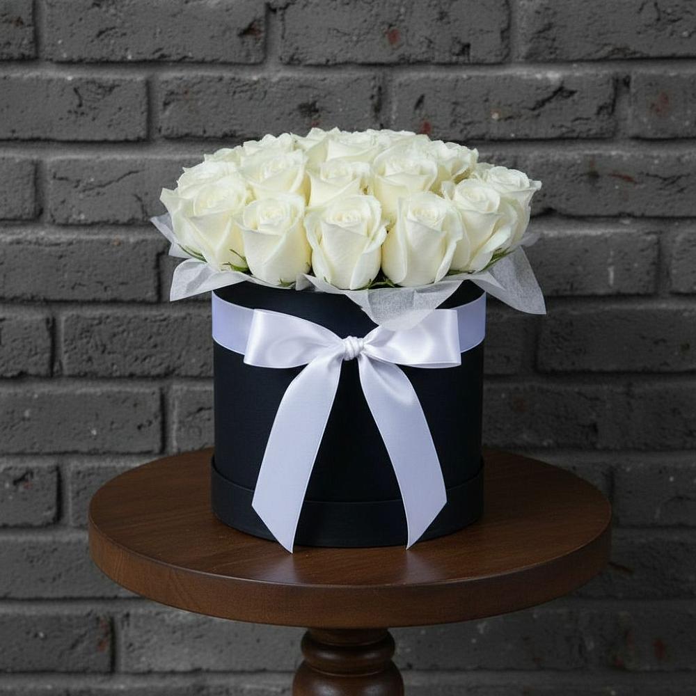 Цветочная композиция из Розы в шляпной коробке в Степаньково